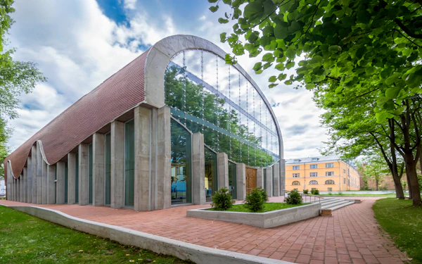From Tallinn: Jewish Heritage Tour with Synagogue Visit and Pickup