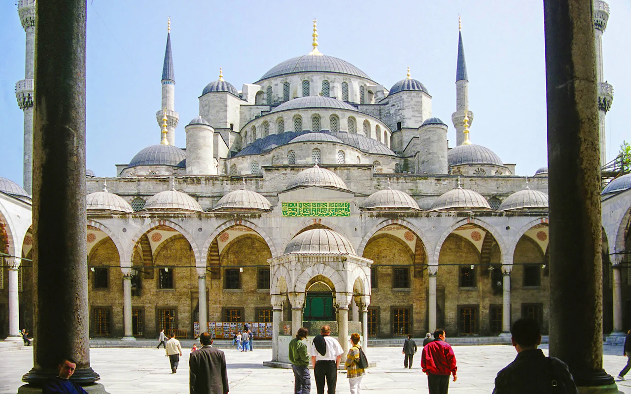 Geführte Tour durch die Blaue Moschee mit Bosporus-Bootsfahrt — 6