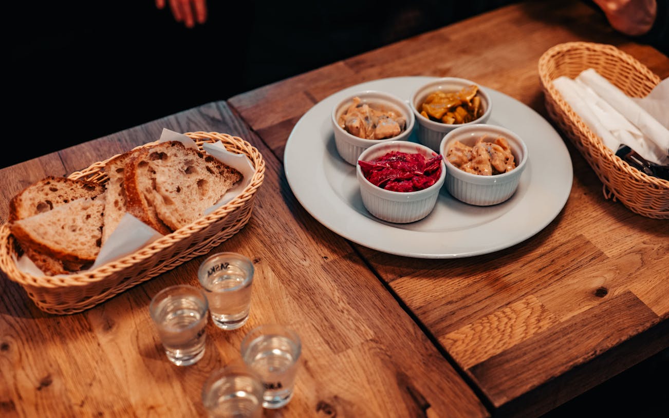 krakow history walking tour with drink & polish snack-4