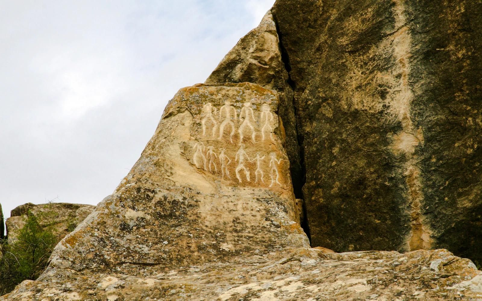 From Baku: Gobustan and Absheron Shared Day Trip Without Tickets (Product 56420)