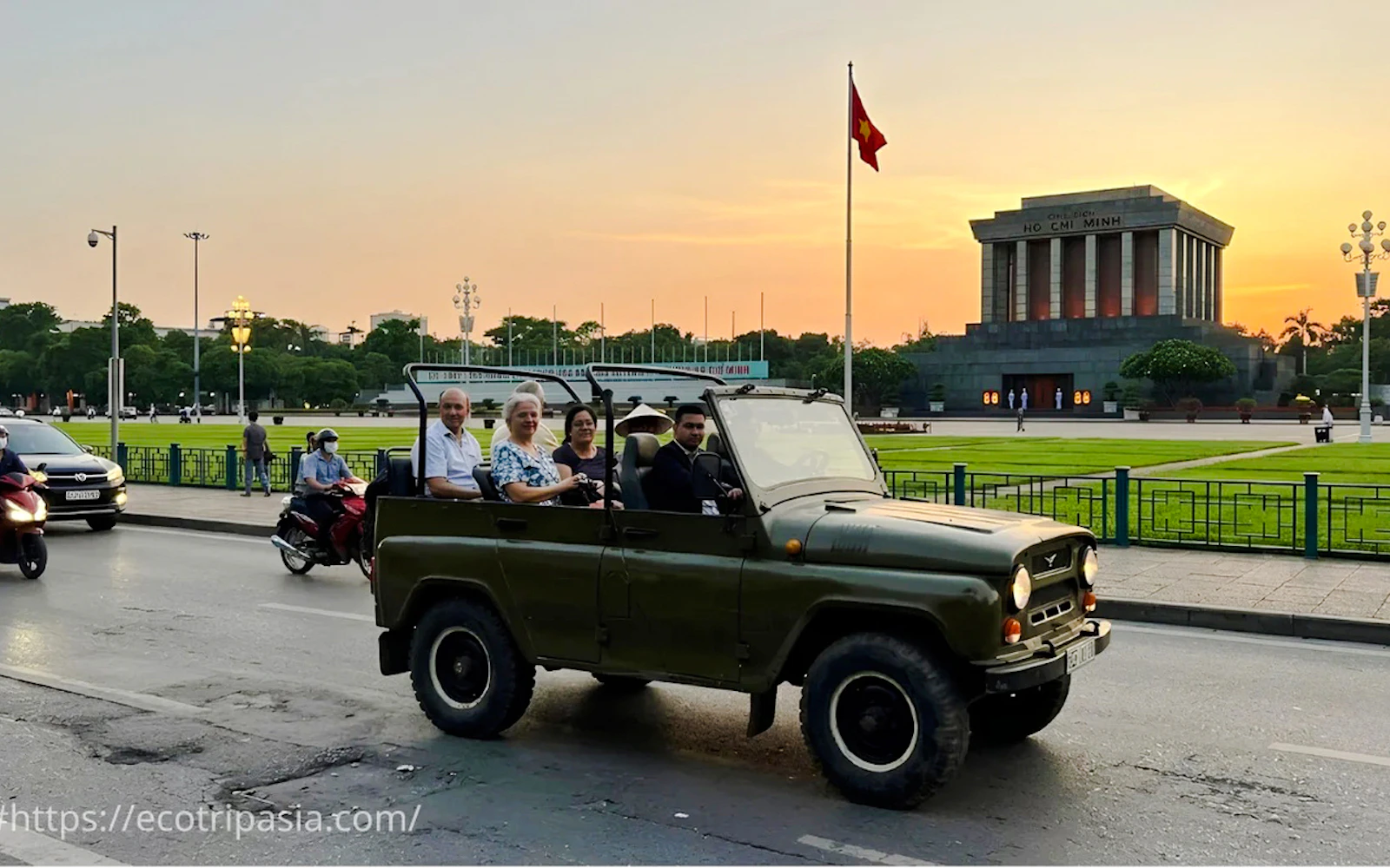 Hanoi Jeep City Tour with Ao Dai Female Guides