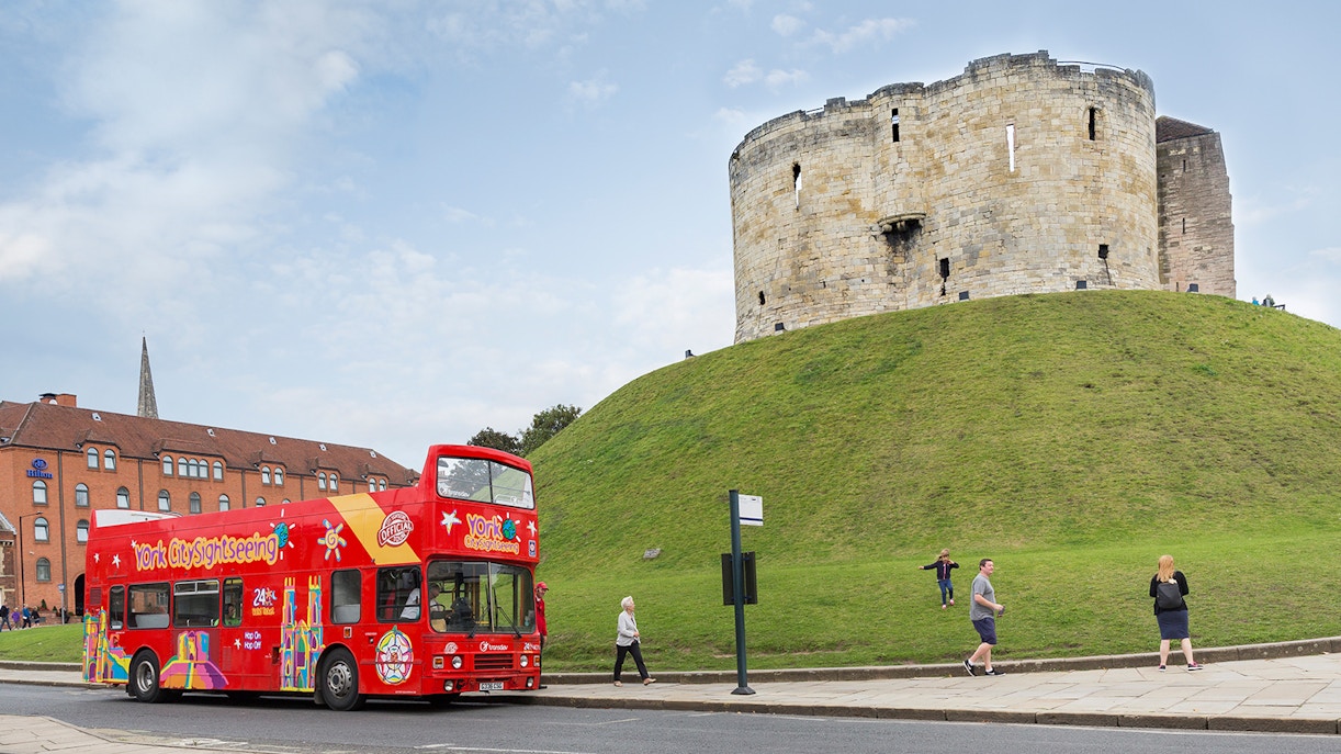 Ônibus hop-on hop-off em York