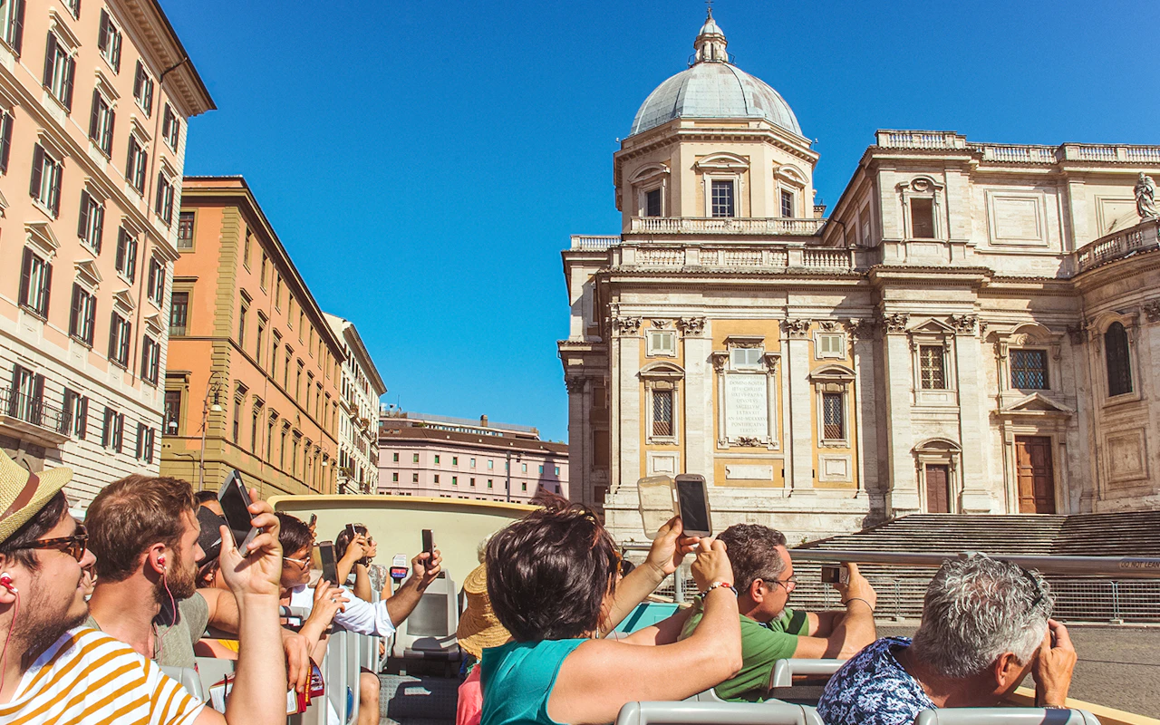 Combo : Visite en bus Hop-On Hop-Off de Rome + Billets pour le Colisée, le Palatin et le Forum romain — 9