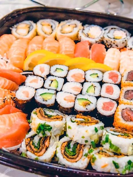 Sushi platter served on Mega Yacht Dinner Cruise in Dubai.