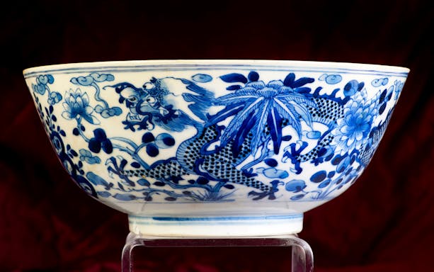 Blue and white porcelain bowl with dragon motif at Asian Civilisations Museum.