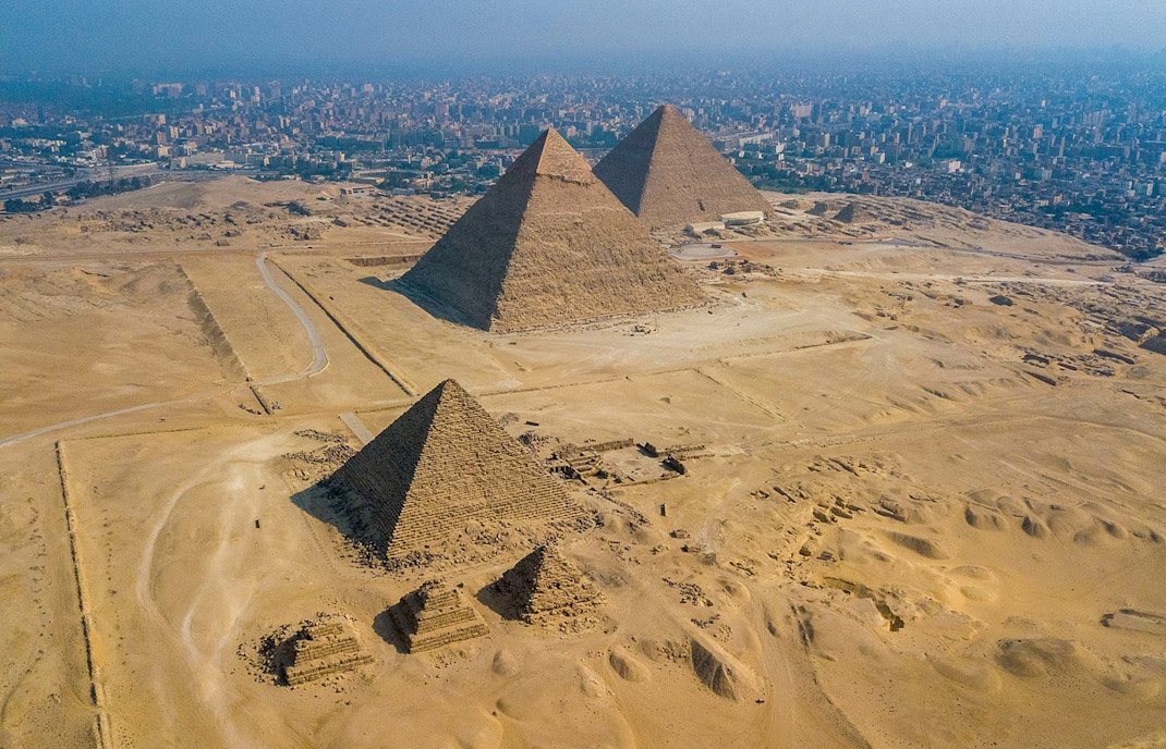 Pyramid of Khafre | The Great Sphinx & Limestone Casing