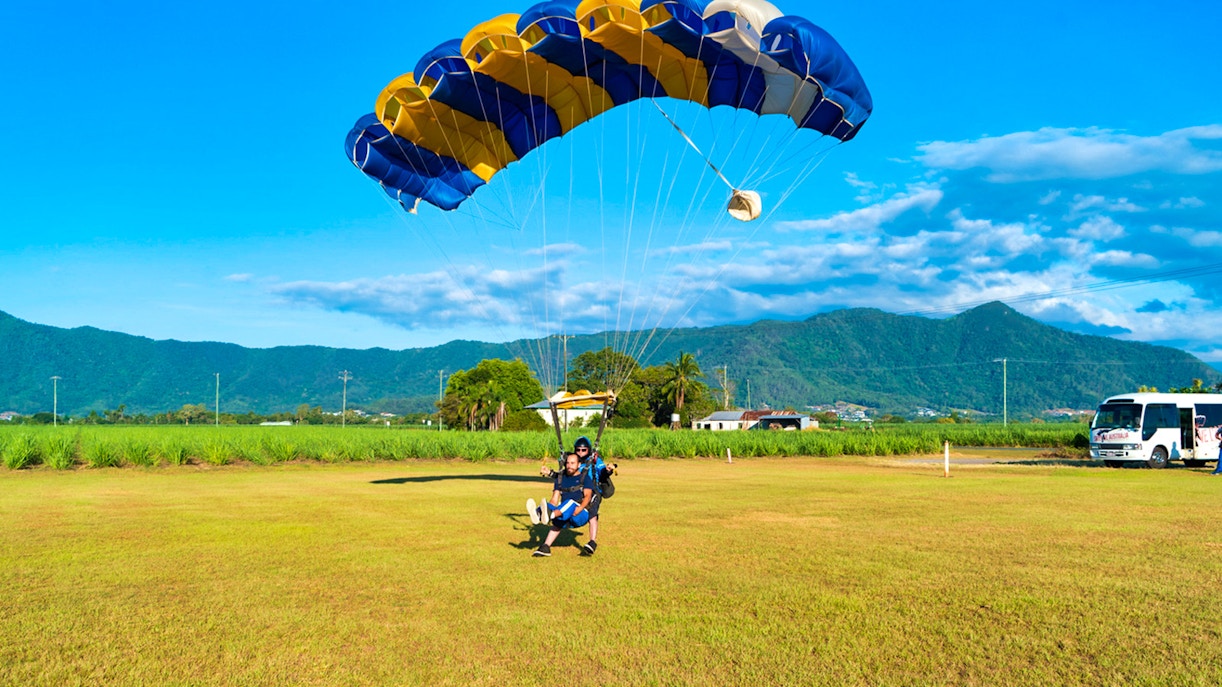 Cairns skydiving