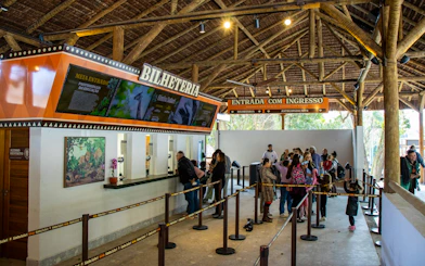Ticket counter at São Paulo Zoo for Simba Safari tour.