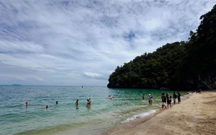 Langkawi Dangli Island Boat Trip with Snorkeling and Beach Stop
