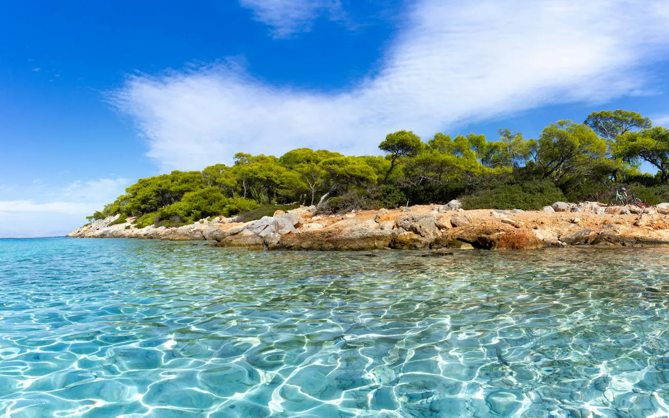 Aegina: Moni Island and Agistri Coastline Cruise with Swim Stops from Perd