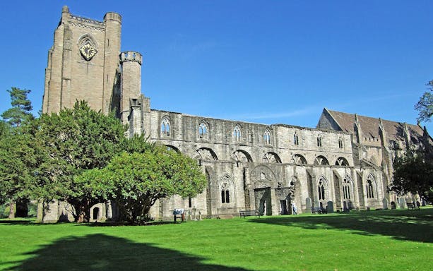 Dunkeld Cathedral in Scotland on Whisky & Waterfalls Day Tour from Edinburgh.