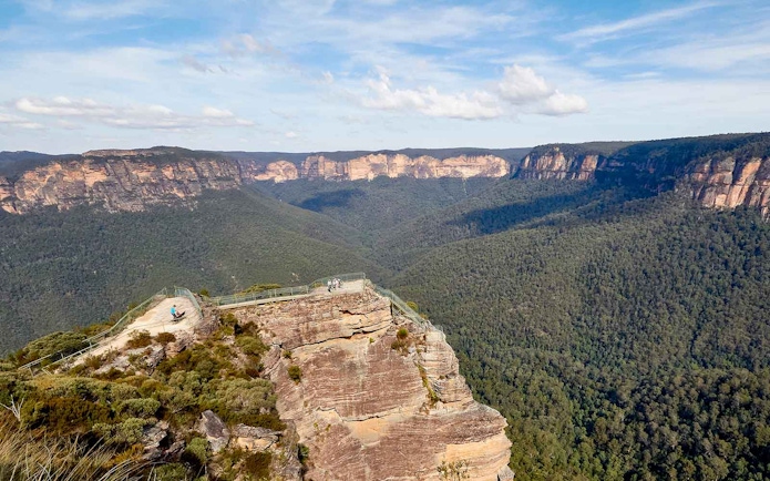 Pulpit Rock lookout over Blue Mountains, Blackheath, with expansive forested valley views.