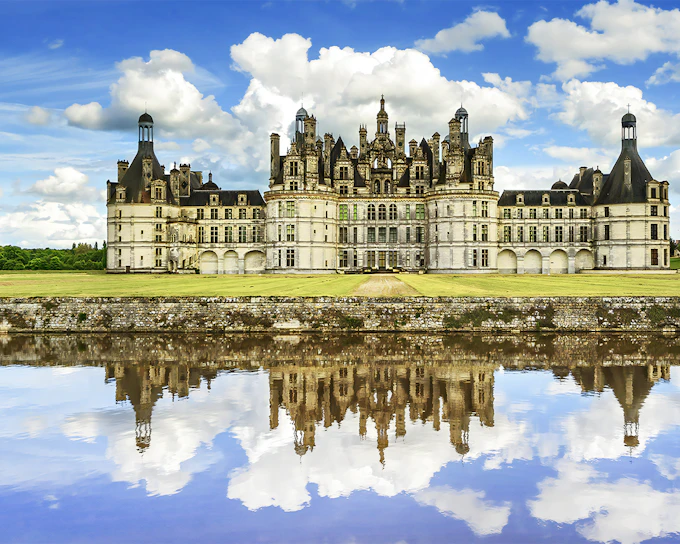 From Paris: All Day Loire Valley Small Group Guided Tour with Entry Tickets