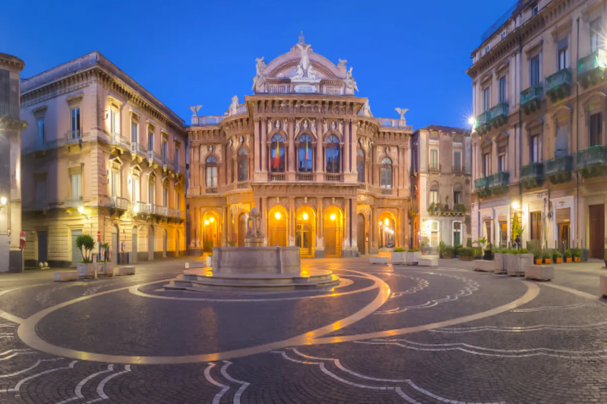 catania evening street food walking tour with fish market visit-1