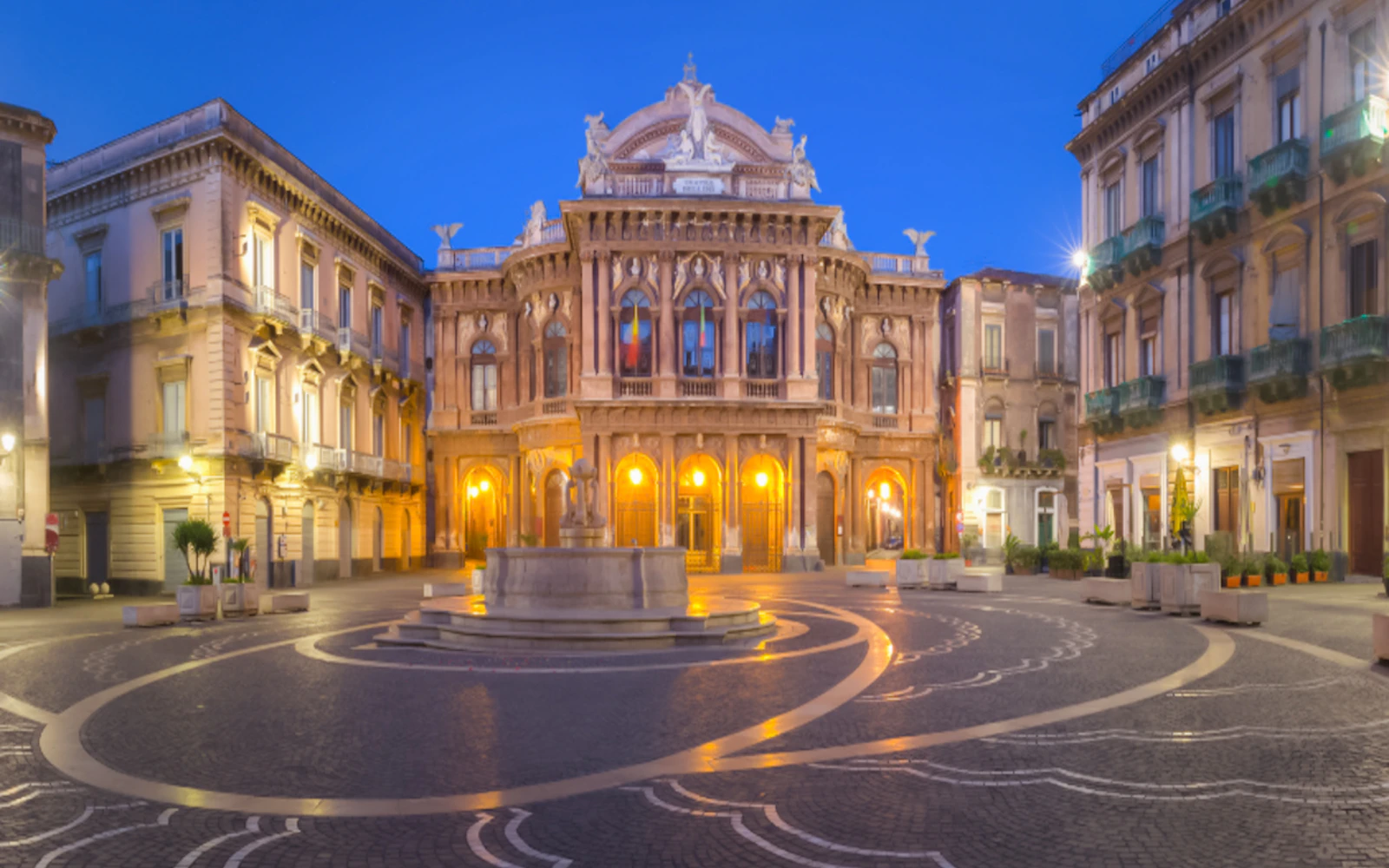 Catania Evening Street Food Walking Tour with Fish Market Visit