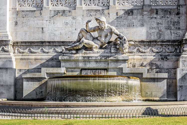 fountains of the two seas altare della patria