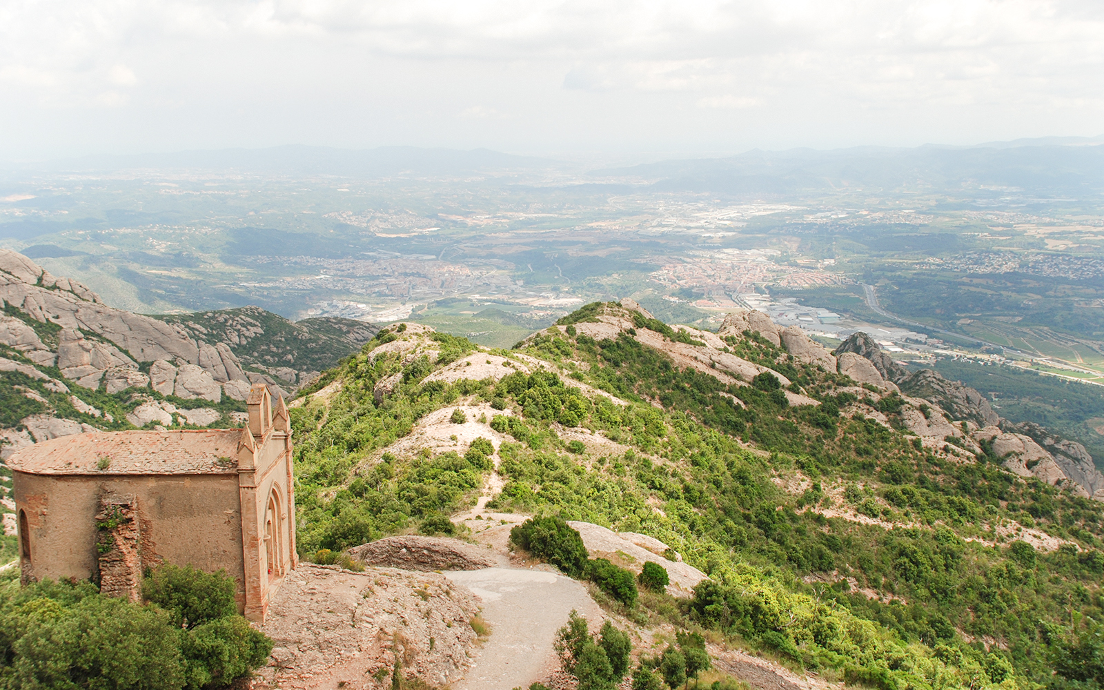 Sant Joan Chapel in hndsight, Sant Joan trail, Montserrat