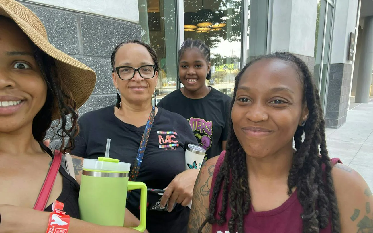 Group enjoying Atlanta Downtown Highlights self-guided city exploration game.