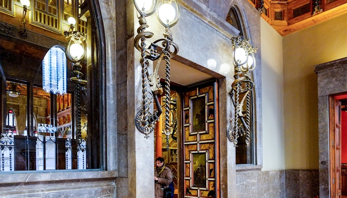 palau guell tickets
