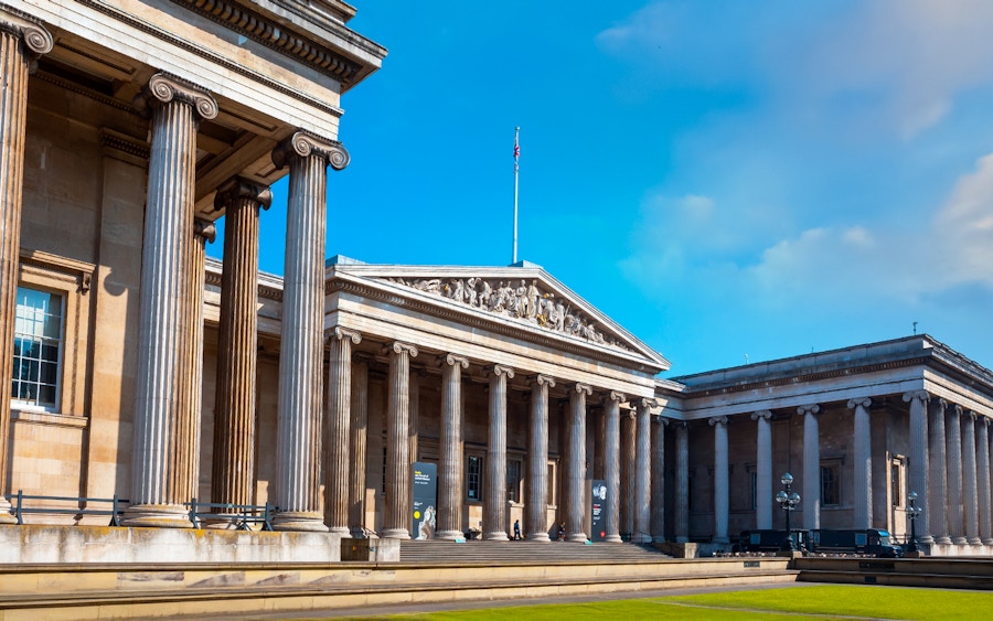 A Visitor's Guide: Navigating the British Museum's Entrance Fees - Types of Entrance Fees