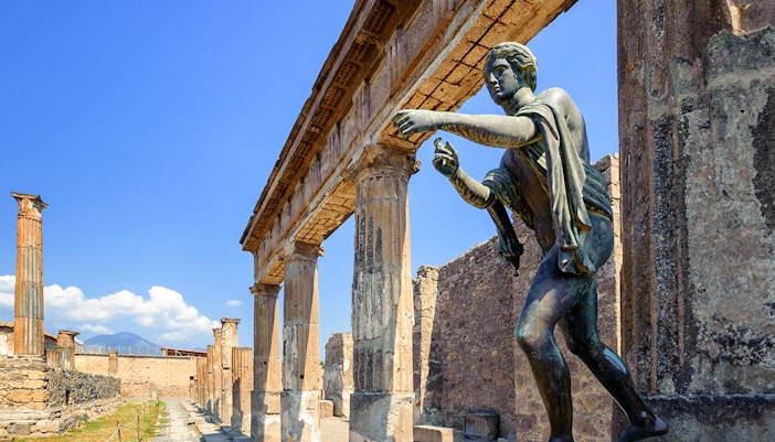 Plan your visit to Pompeii Brothels