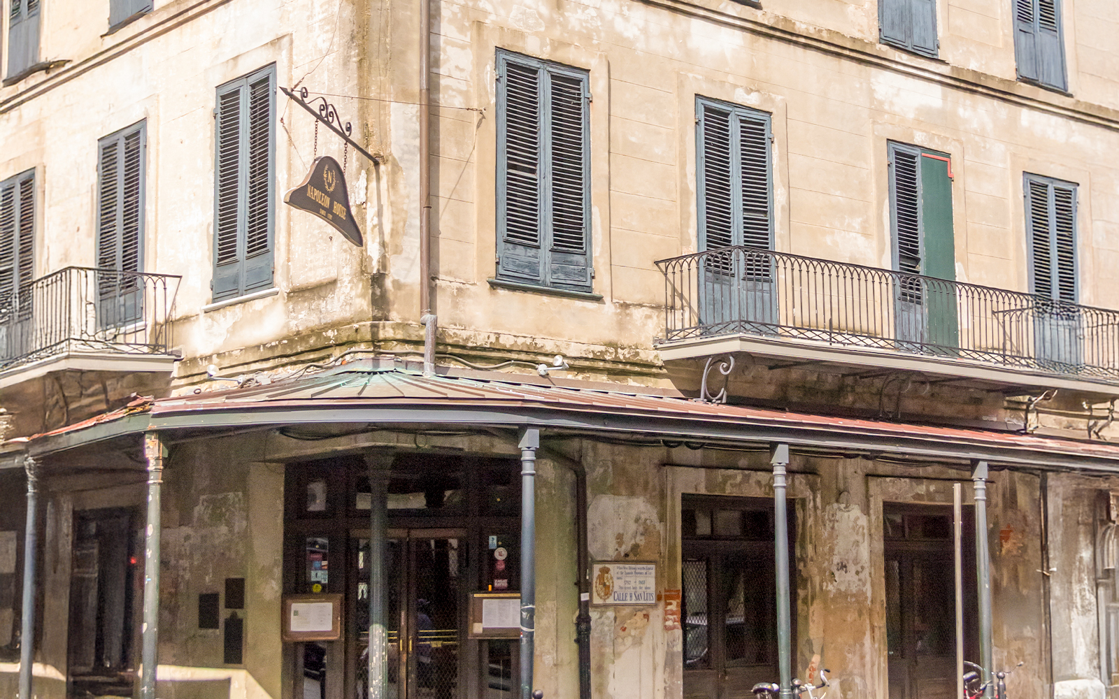Napoleon House exterior with historic architecture in New Orleans.