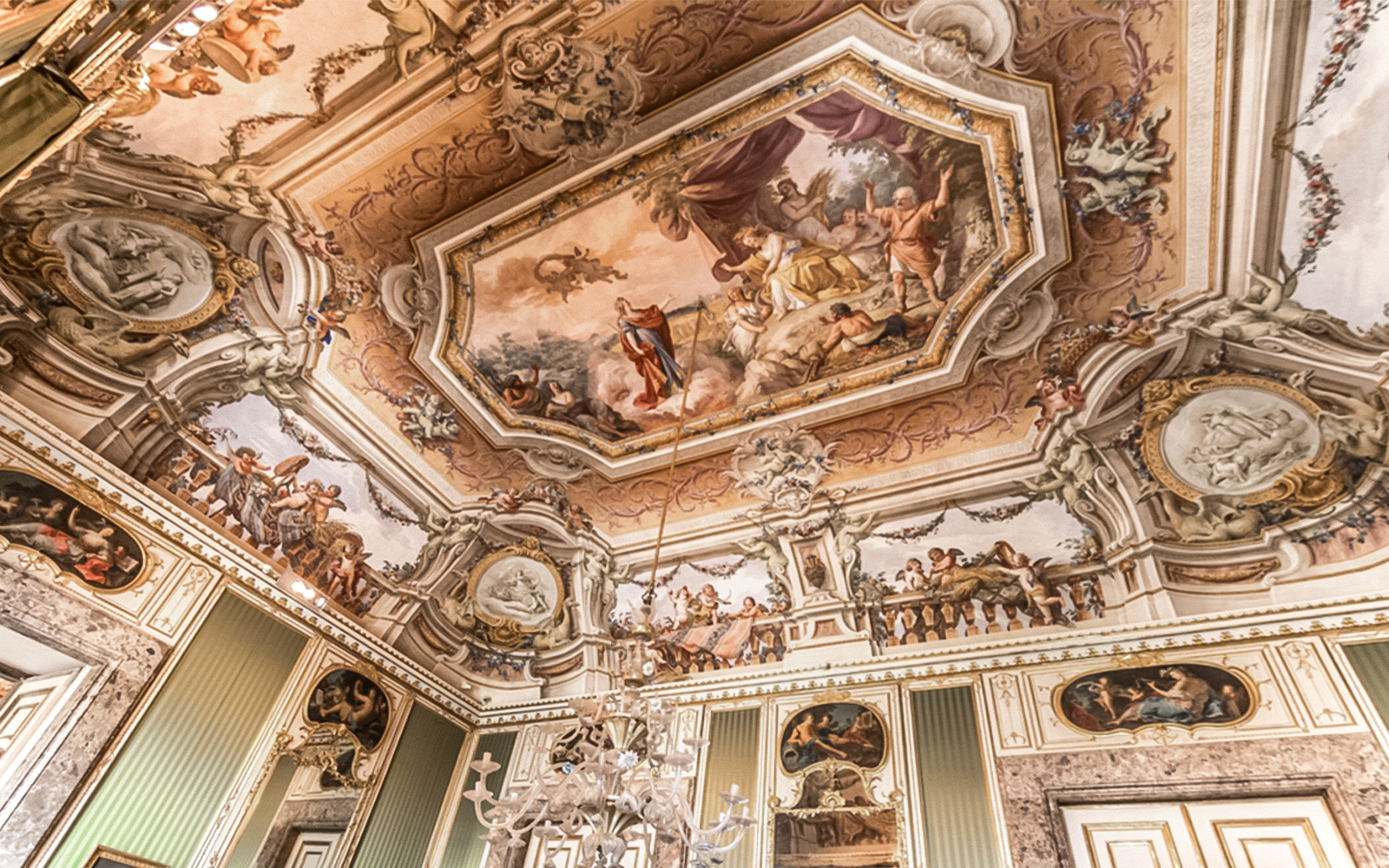 The Queen’s Private Chambers 