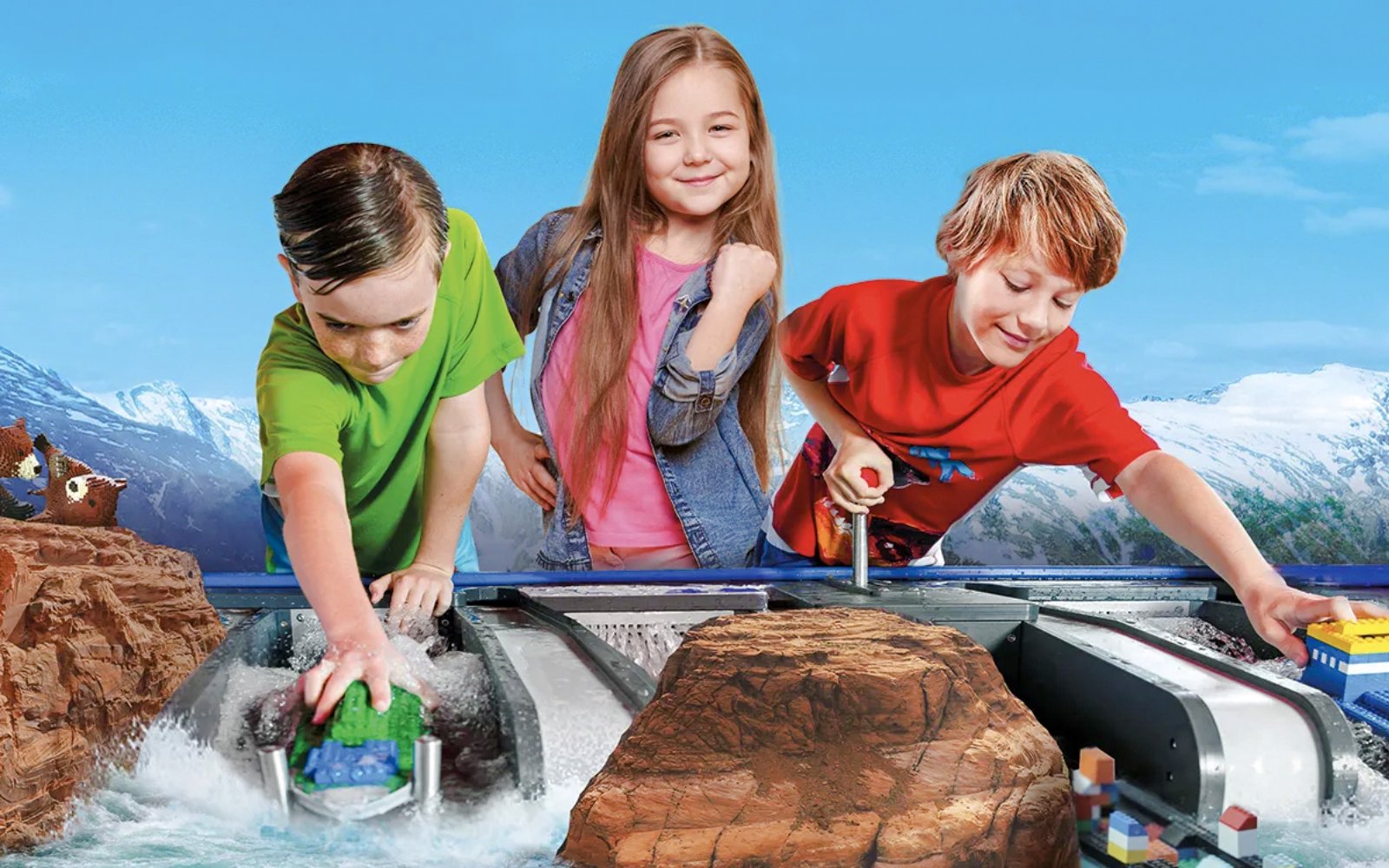 Children playing with Arctic Icebreaker model at LEGOLAND Billund.