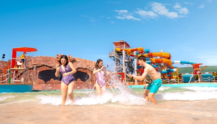 People splashing around at Whitewater World