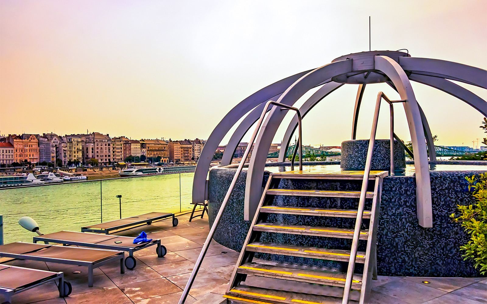 Rudas Baths opening hours