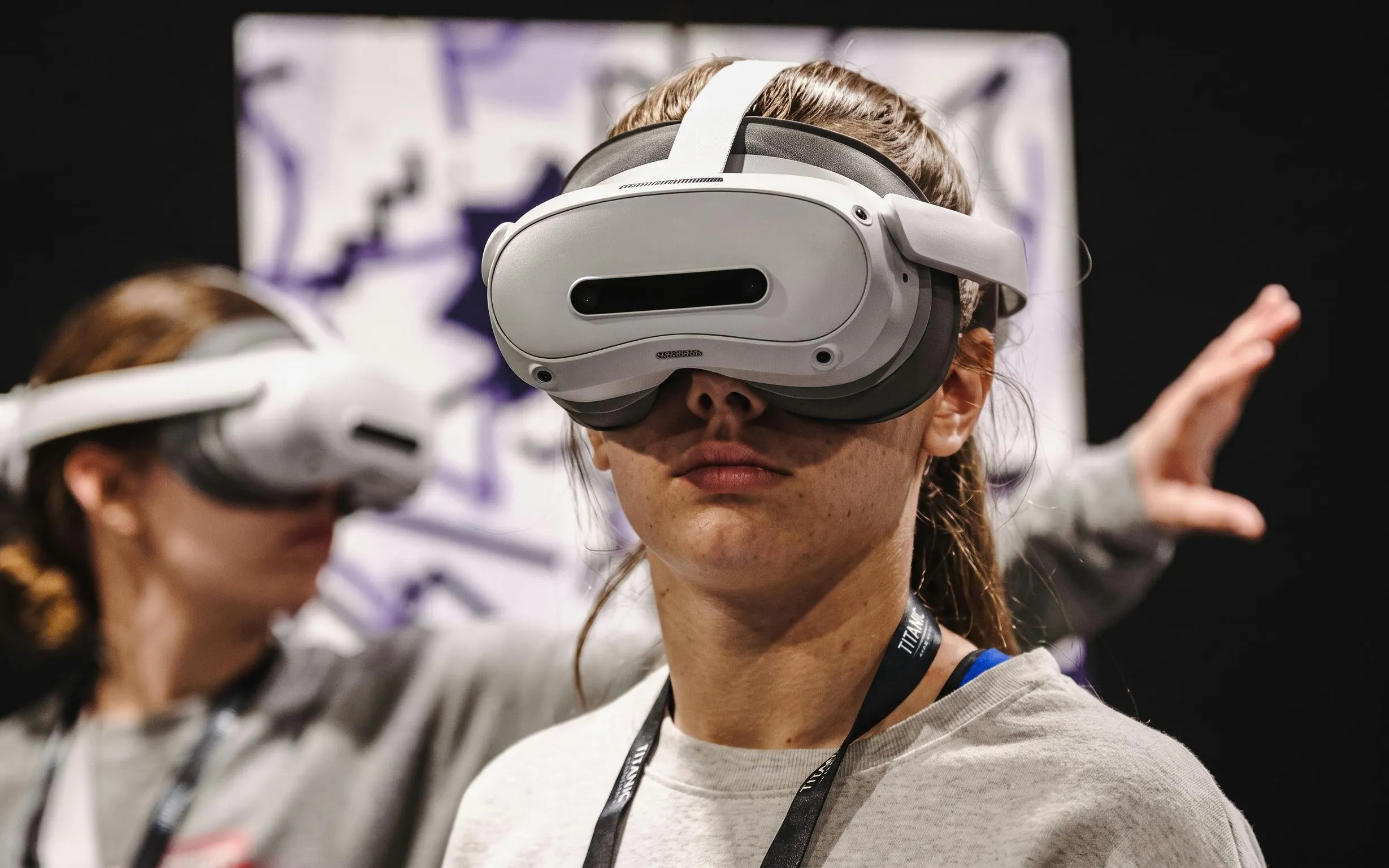 Visitors experiencing Titanic VR exhibit in Utrecht.