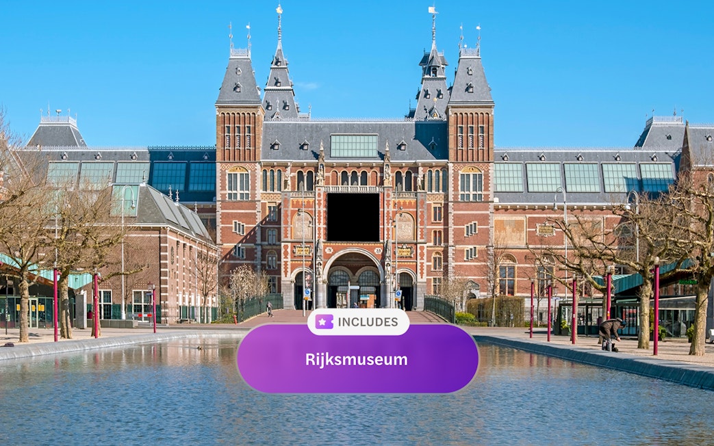 Rijksmuseum entrance in Amsterdam with canal view, included in I Amsterdam City Card.