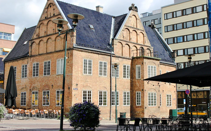 Oslo Old Town Private Walking Tour and Fjord Cruise Tickets
