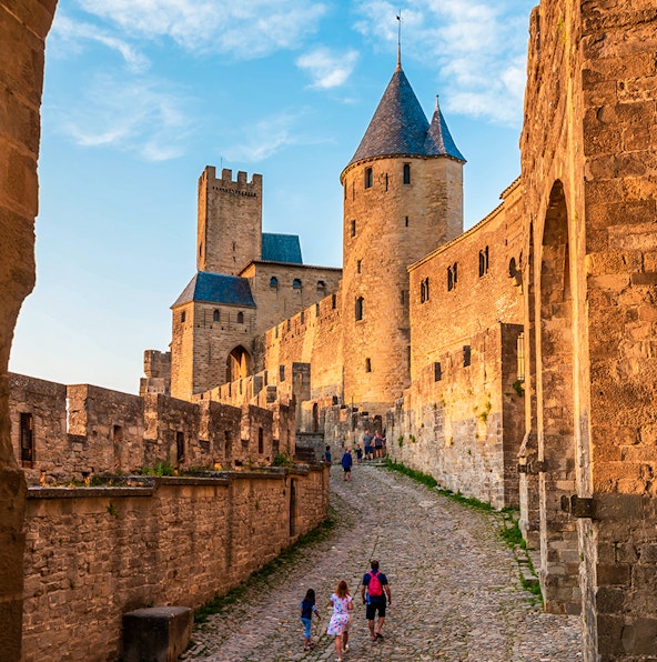 Day trips from Paris to Carcassonne | Visiting the medieval Carcassonne Castle