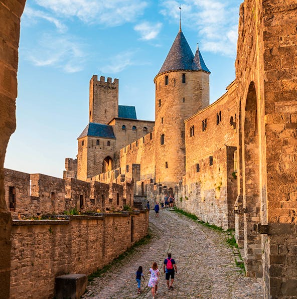 Day trips from Paris to Carcassonne | Visiting the medieval Carcassonne Castle