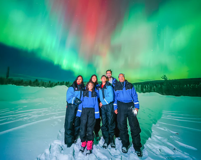 Rovaniemi: Northern Lights Chase Bus Tour with Guaranteed Sightings