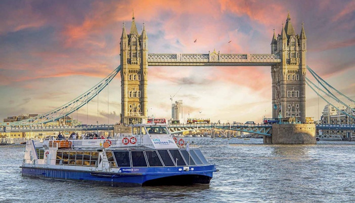 london in February - Thames River Cruise