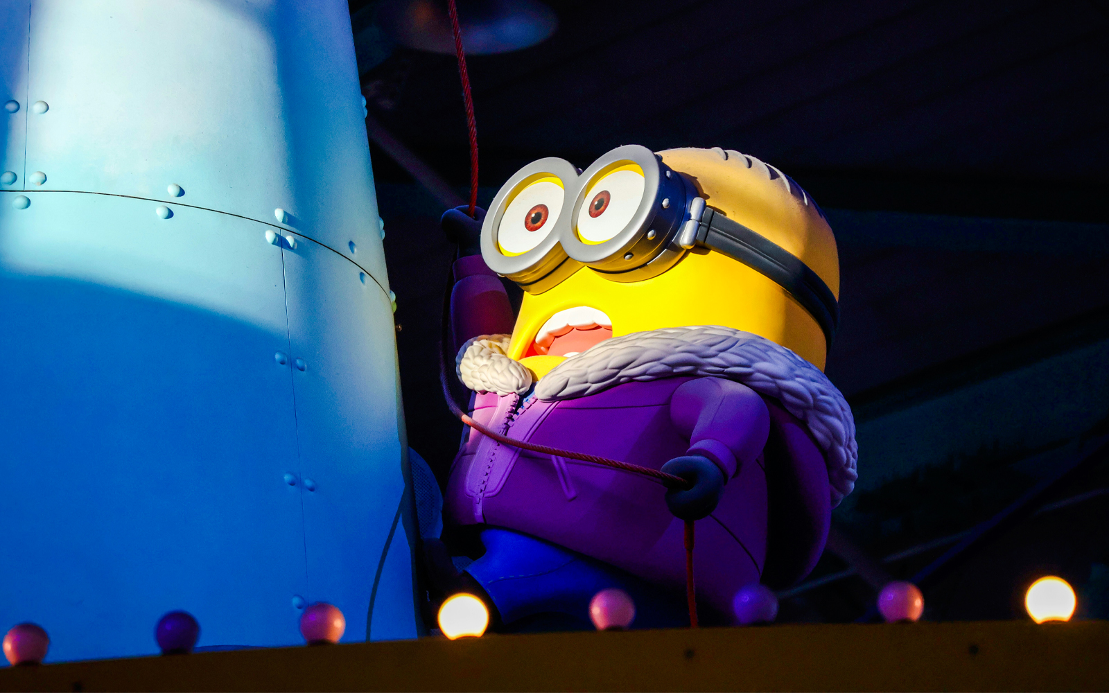 Minion characters on a ride at Despicable Me Minion Mayhem, Universal Studios Hollywood.