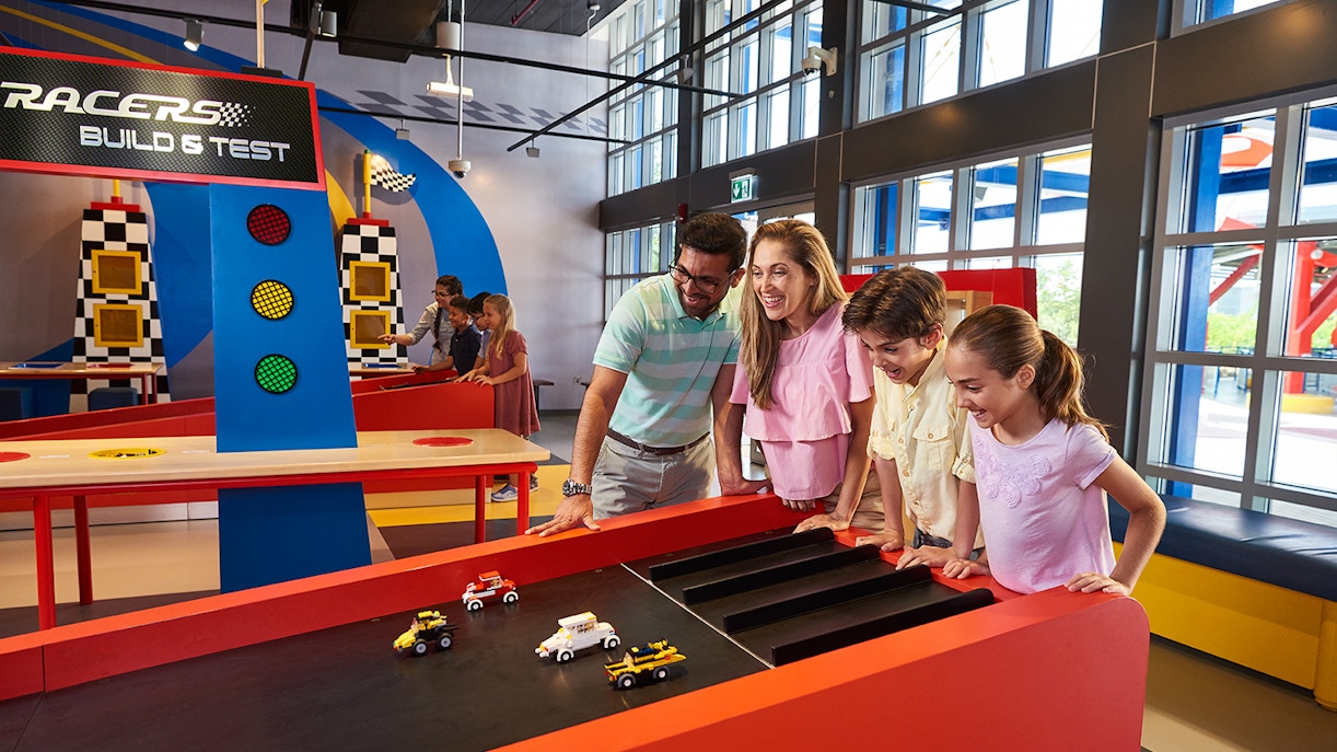 Entrances - LEGOLAND® Dubai plan your visit