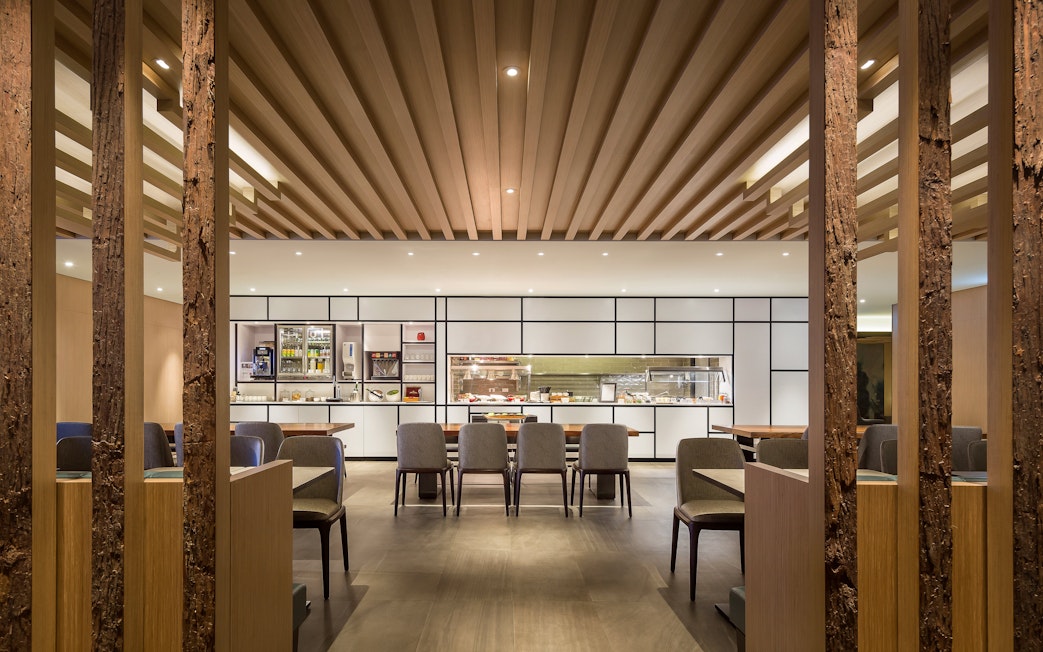 Plaza Premium Lounge seating and buffet area, Zone D, Taipei, Taiwan.