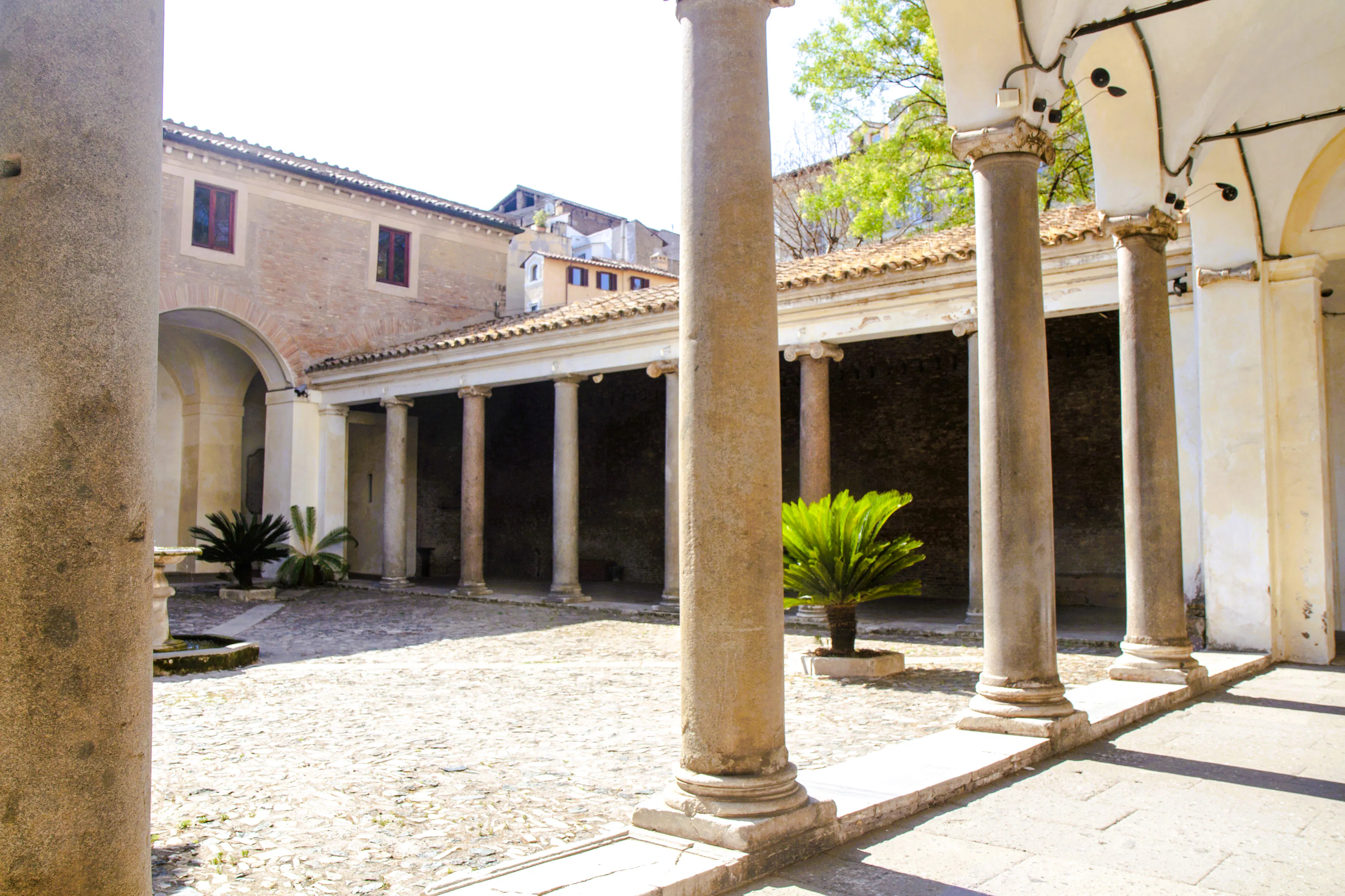 san clemente yeraltı tünelleri, quattro santi ve lateran katedrali’ni kapsayan, sıra atla avantajlı küçük grup rehberli tur-1