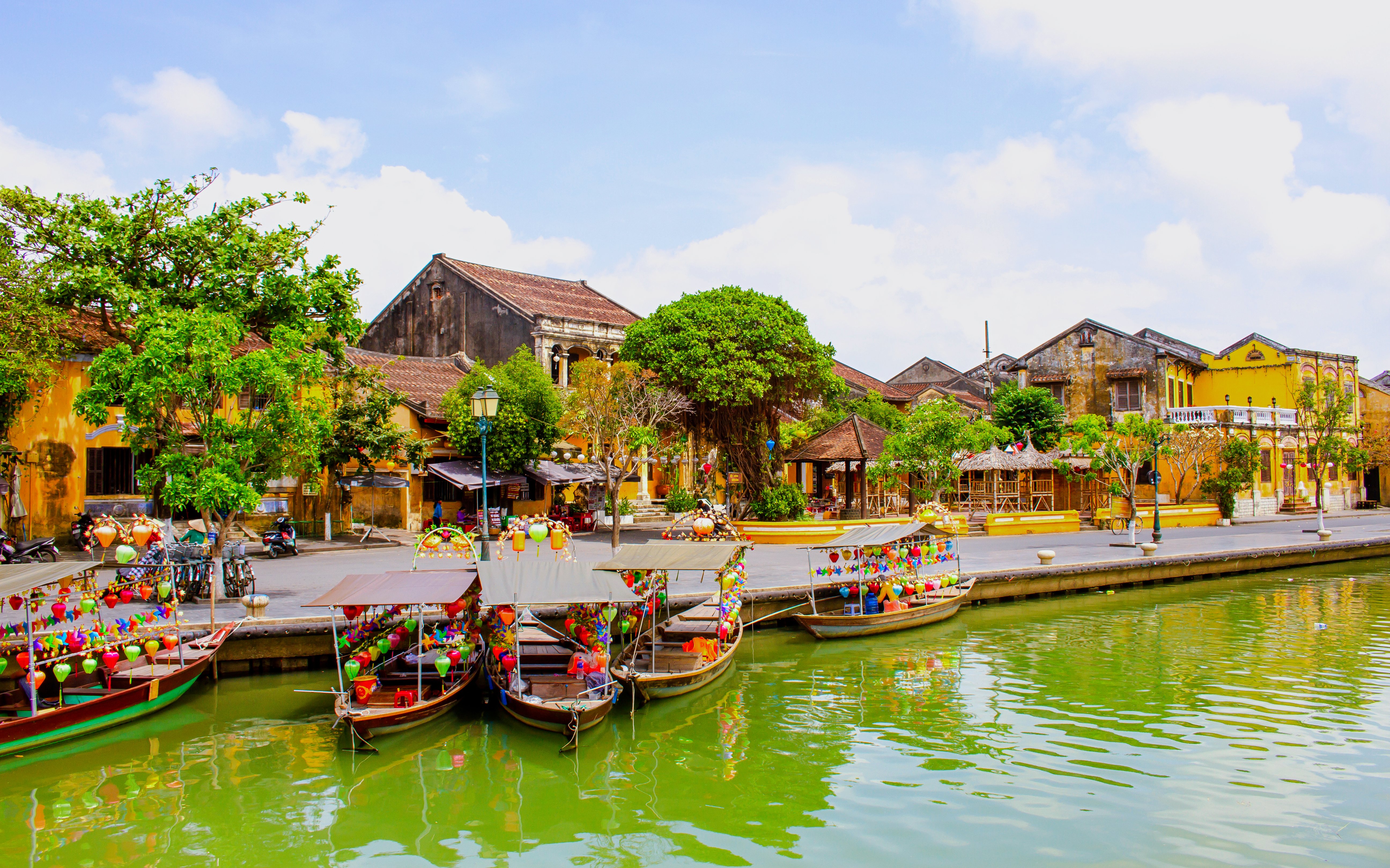 Întoarcere la Hoi An