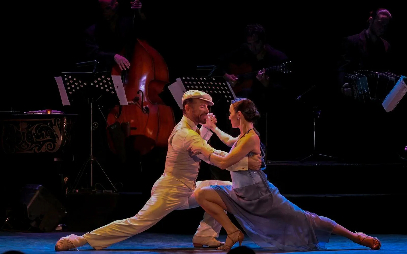 Dancers performing at Homero Manzi Tango Show in Buenos Aires.