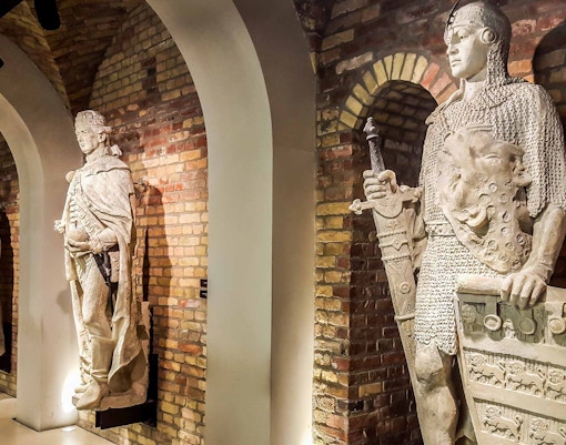 About Hungarian Parliament