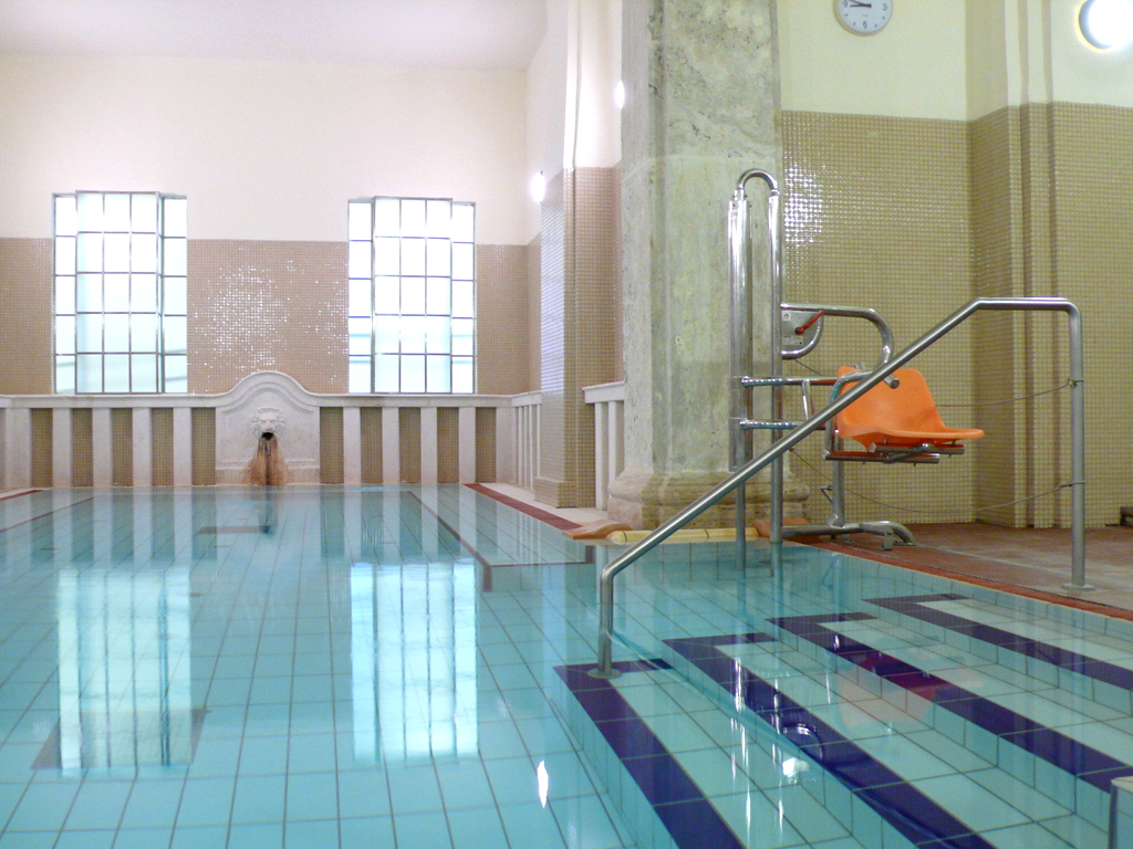Underwater traction pool at Lukacs Baths