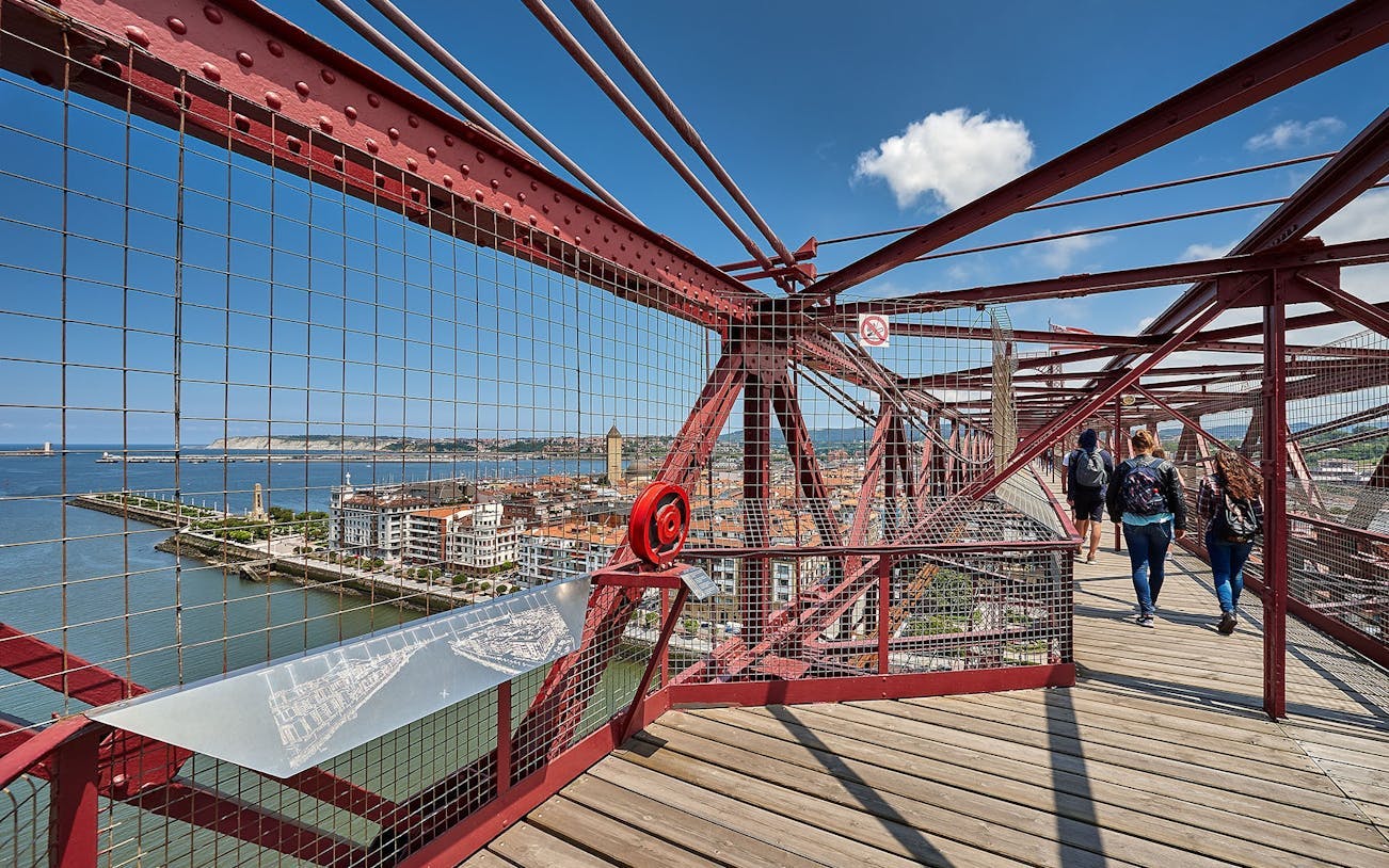 biscay bridge, gaztelugatxe and txakoli wine tasting in small group from bilbao-5