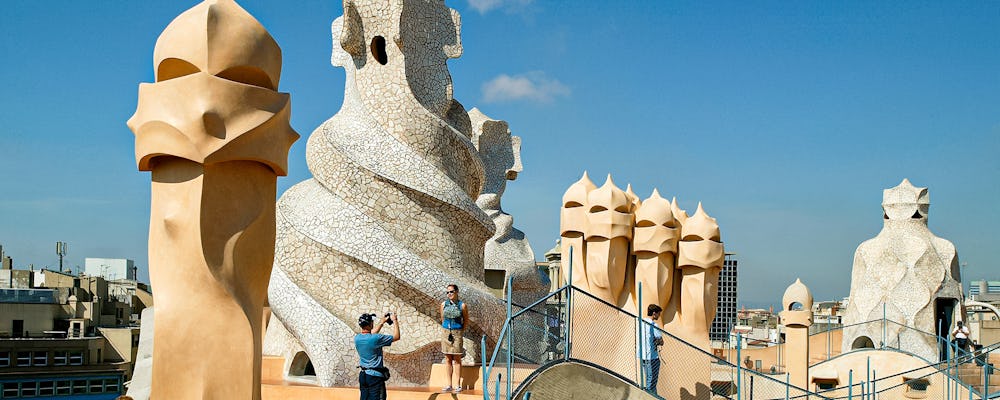 inside casa mila