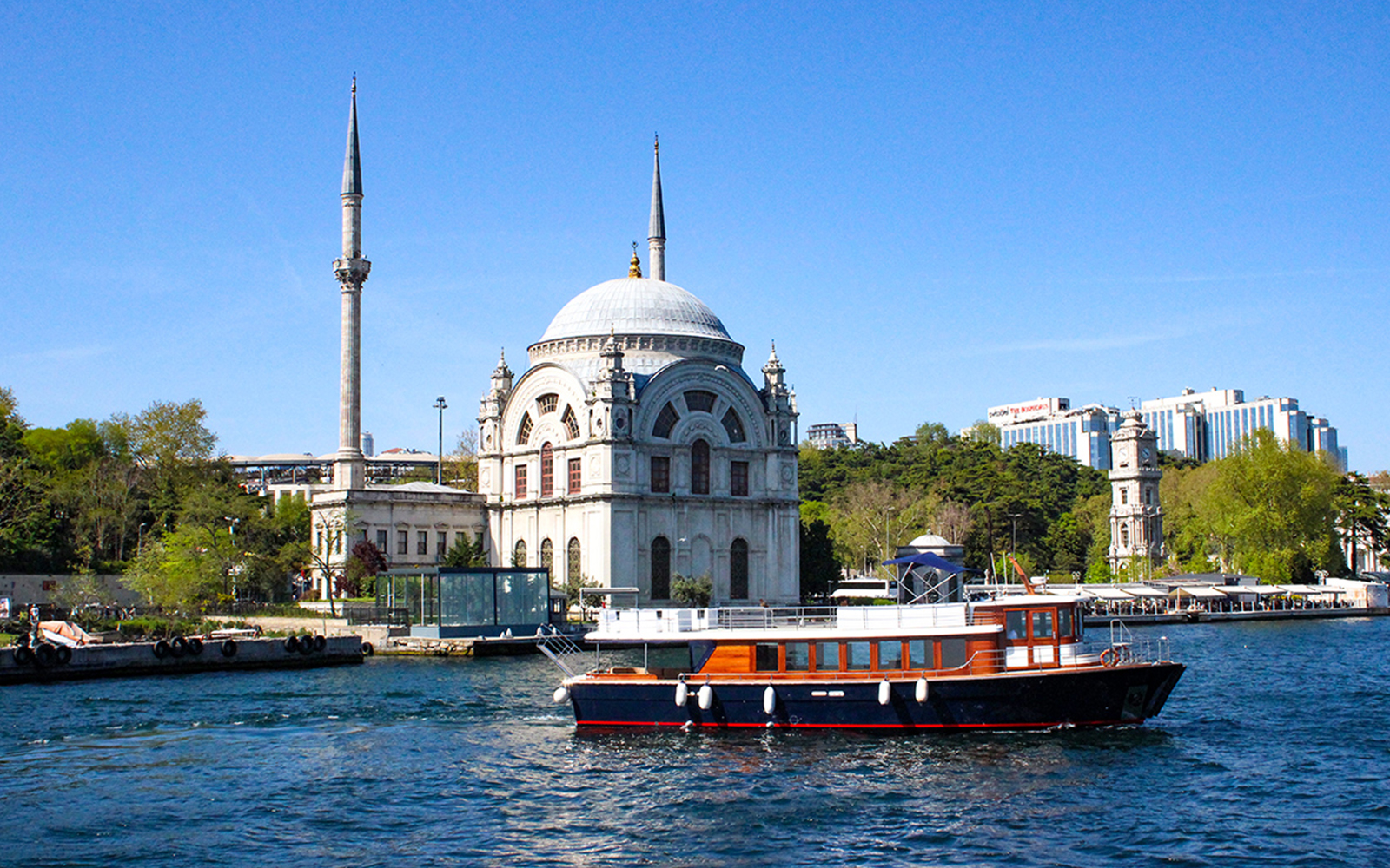 Daytime or Sunset Bosphorus Sightseeing Cruise in Istanbul