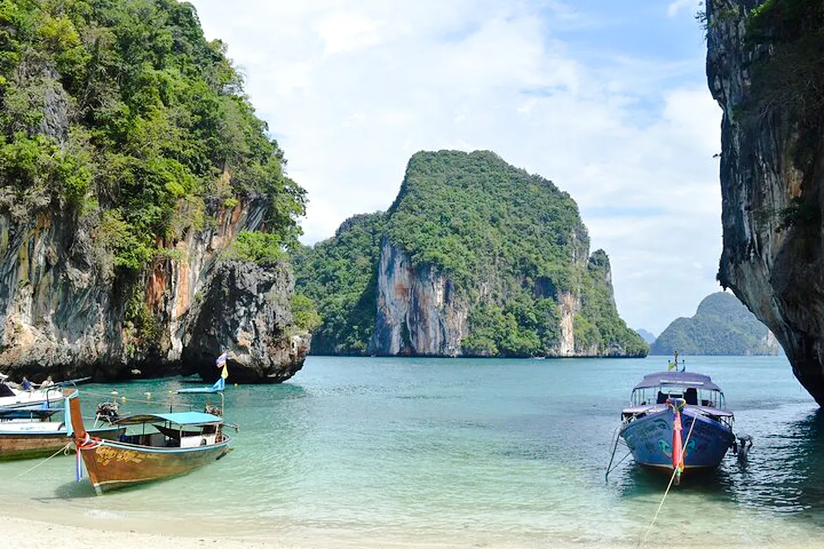 tour di snorkeling in barca a coda lunga per gruppi piccoli alle isole phi phi con partenza da koh phi phi, senza la tassa d'ingresso al parco nazionale-7