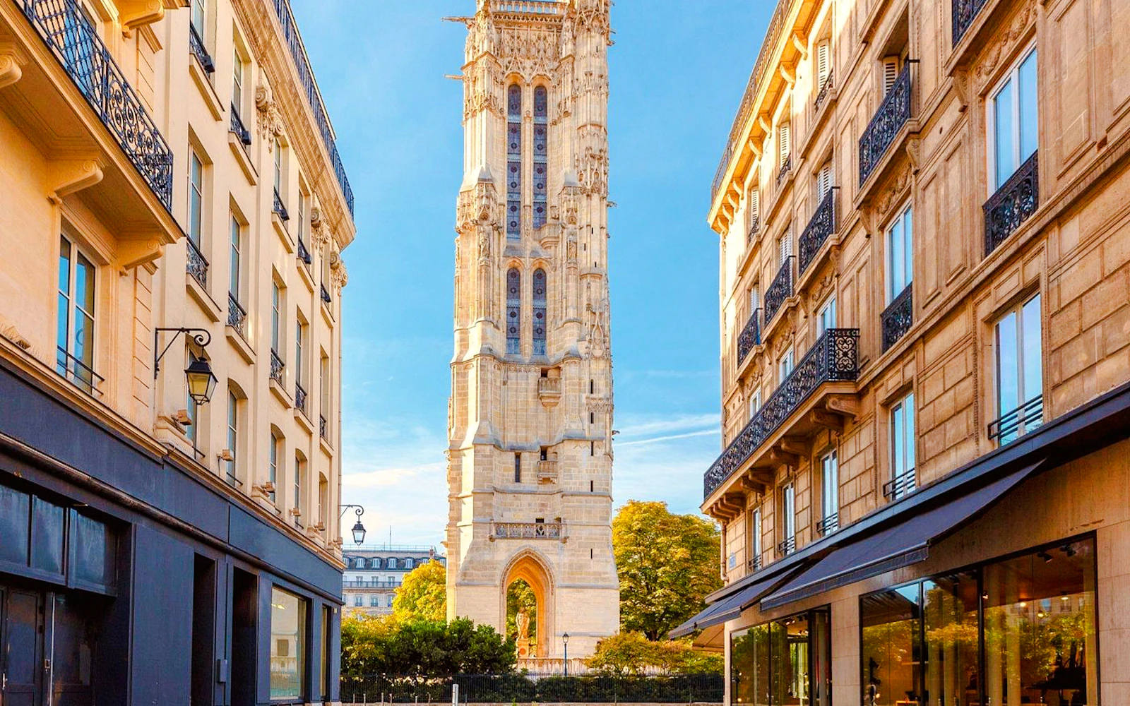 Paris Le Marais Self-Guided Walking Tour and Scavenger Hunt Image 2